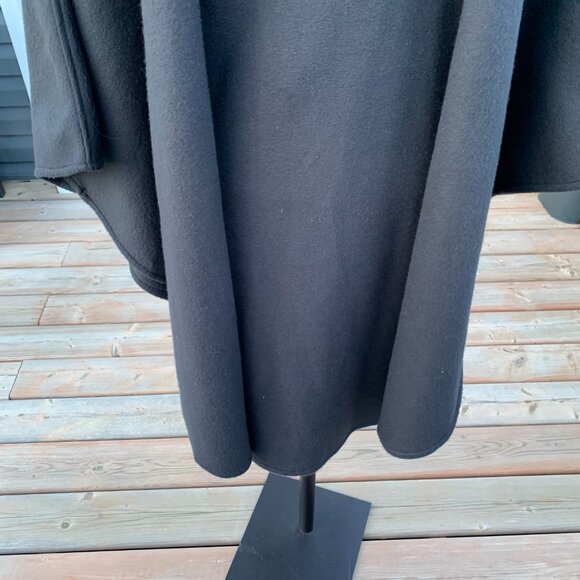 Vintage Lord & Taylor Black Fleece Cloak Cape Faux Fur Collar Velvet Buttons - Picture 8 of 16